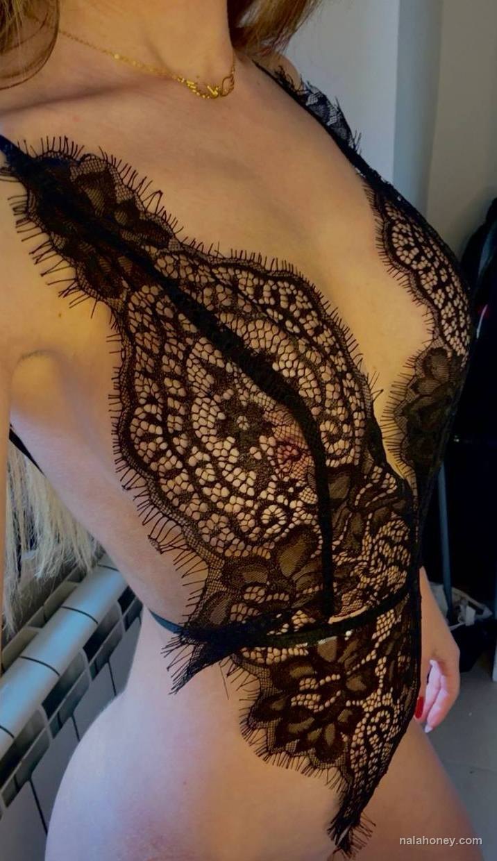 Nala Honey lingerie cam girl italiana