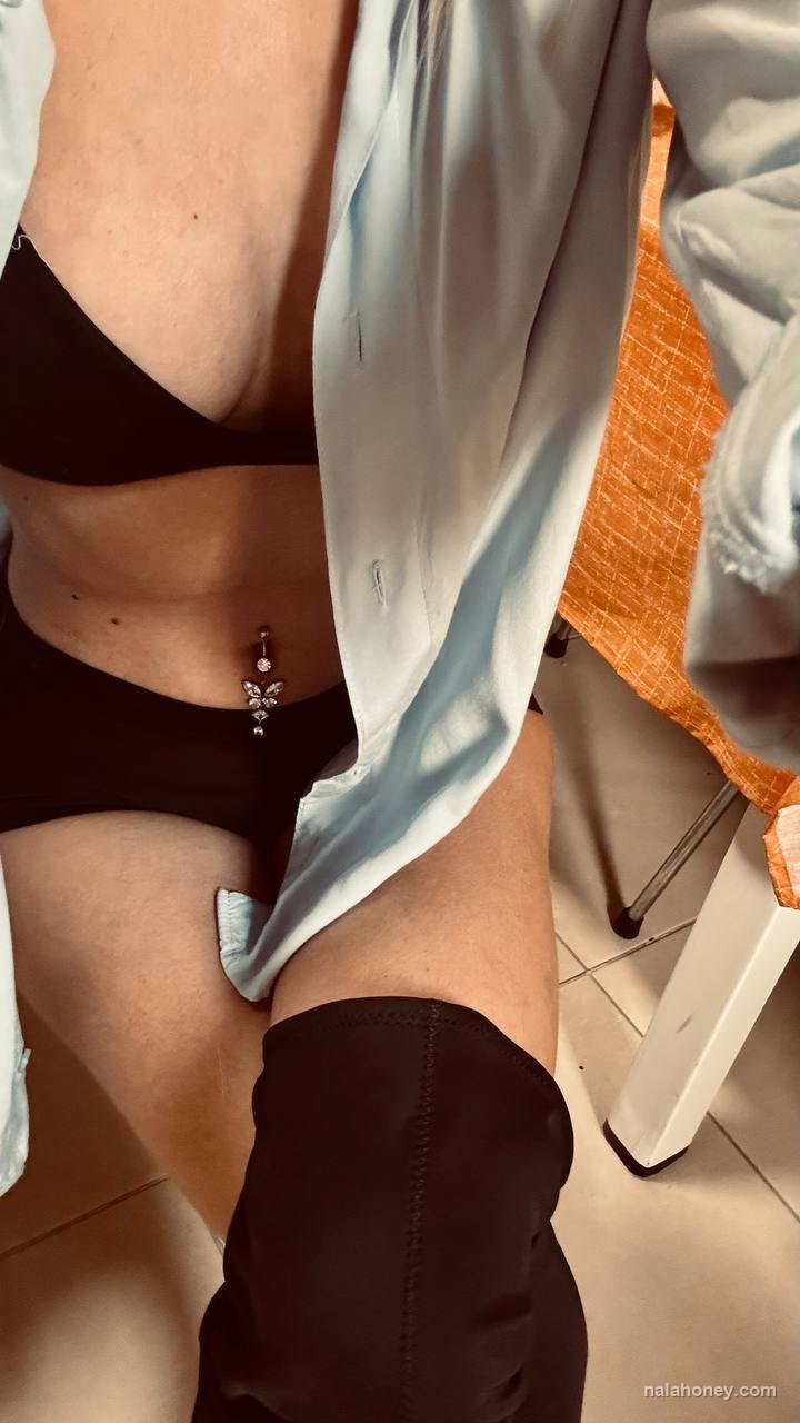 Nala Honey lingerie cam girl italiana